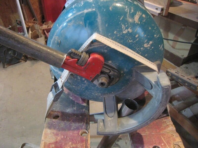 Removing the valve from a gas cylinder