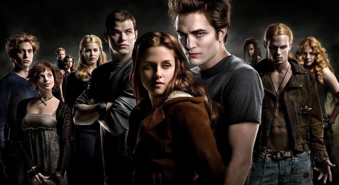 Twilight movie poster with all the characters like Bella and Edward