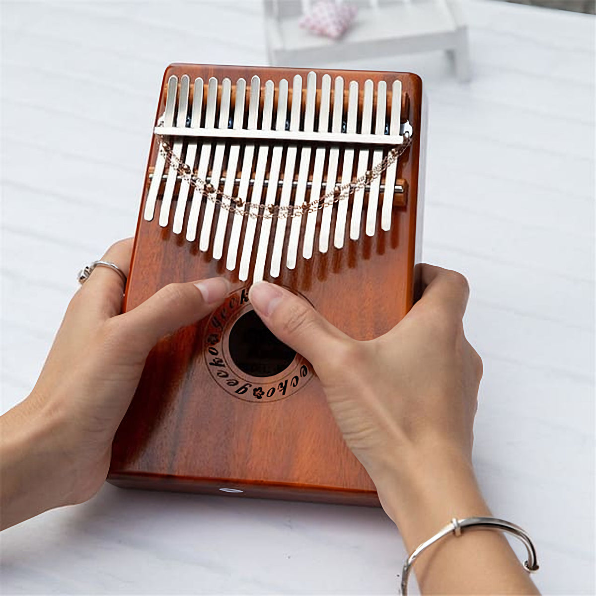 Kalimba chaine tremolo présentation