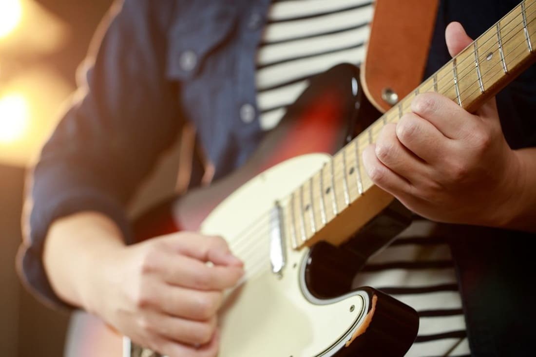 Comment choisir une guitare électrique de bonne qualité pour un débutant ?