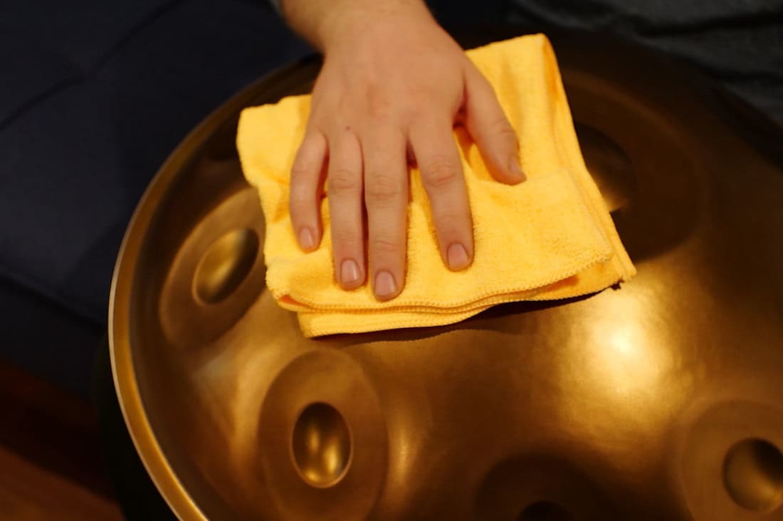 Comment entretenir, nettoyer et enlever la rouille de son handpan ?