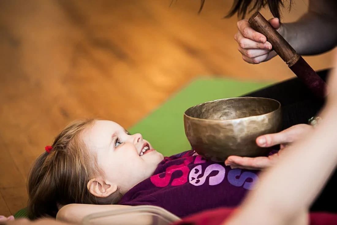 Comment intégrer le Bol Tibétain en Classe ou à l’école ?