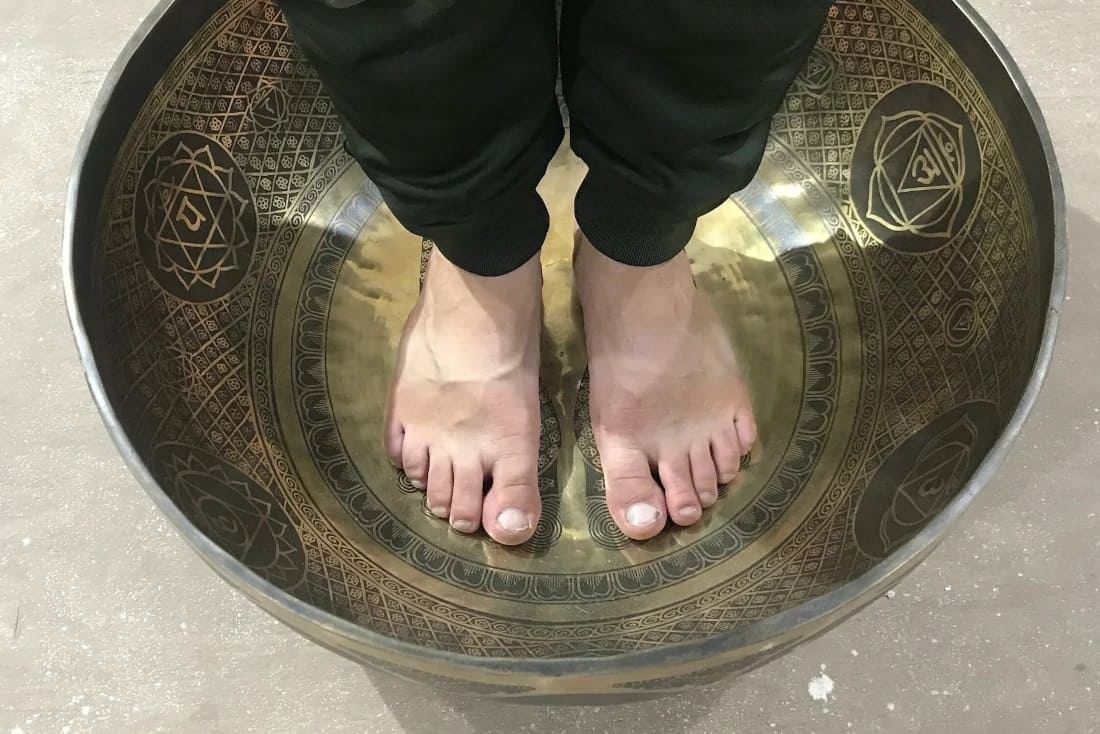 Comment rétablir son Ancrage avec un Bol Tibétain ?
