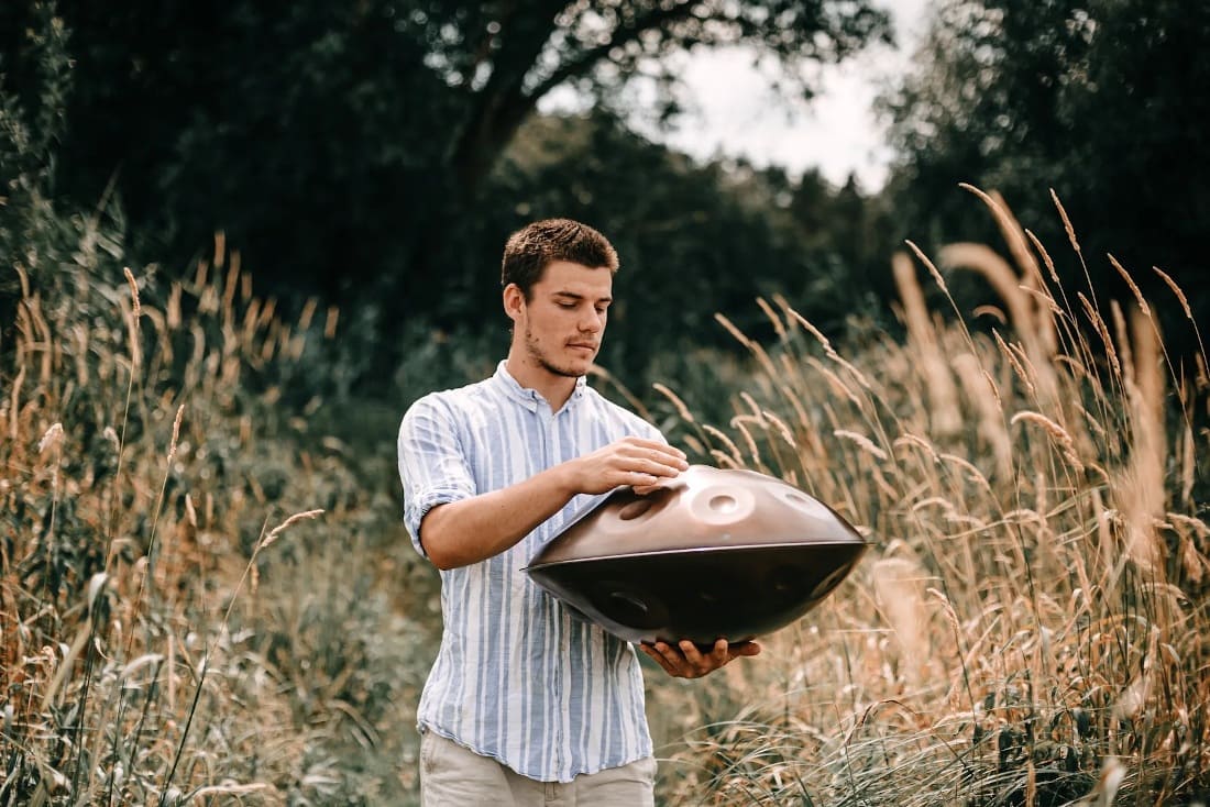 Konstantin Rössler : qui est ce musicien de Handpan ?