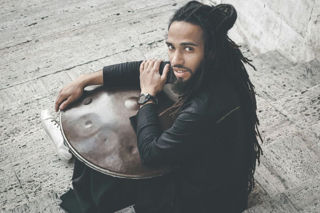 Michaël Akortia : le « Groove Master » du Handpan