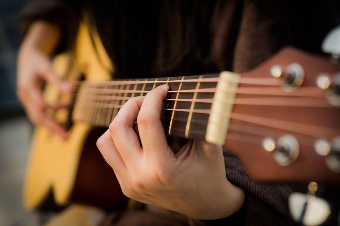 Voyagez au fil de la musique avec ces 4 types de guitares
