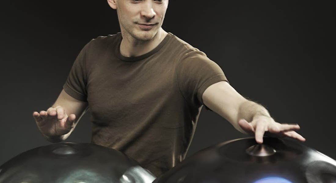 David Kuckhermann playing two handpans