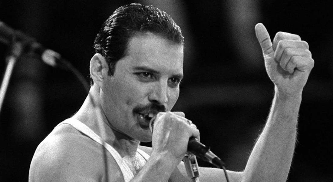 Freddie Mercury singing