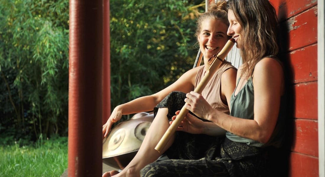 The Mea duo with a handpan and a flute