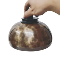 A suction cup for a Tibetan singing bowl