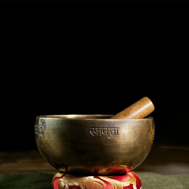 Lunar Tibetan singing bowl with cushion