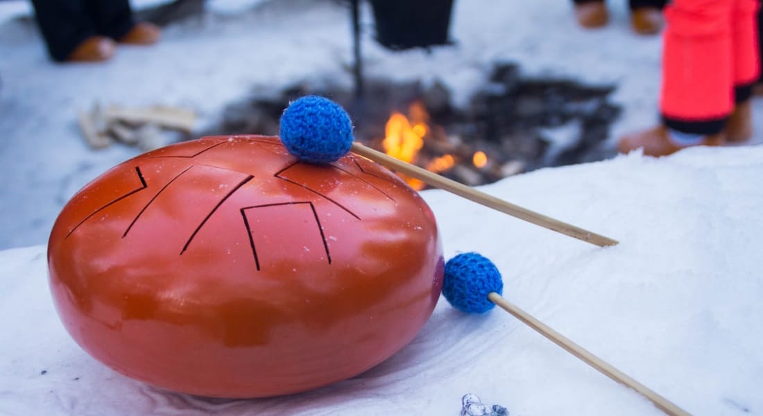 A tongue drum in the snow